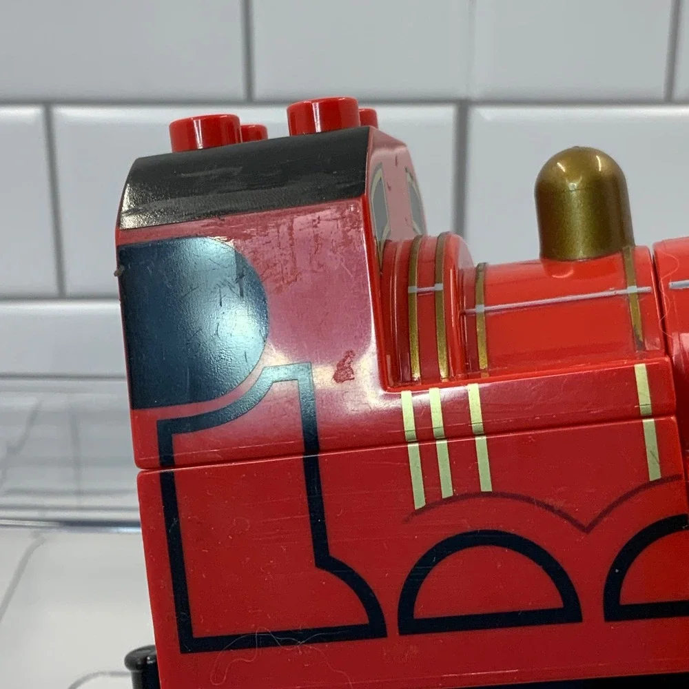 LEGO DUPLO Thomas & Friends James the Red Engine Locomotive Train Car Red 5543
